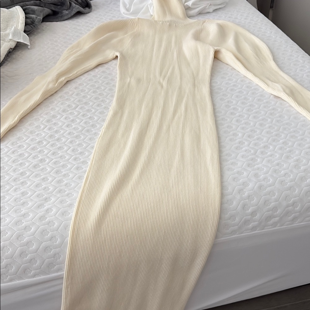 Zara Elegant Cream Ribbed Knit Dress